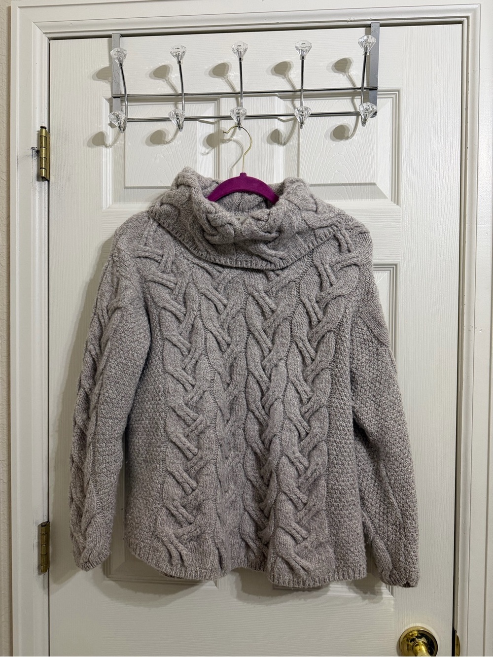 Aran Sweater Market Made in Ireland 100% Merino Wool Chunky Knit Sweater
